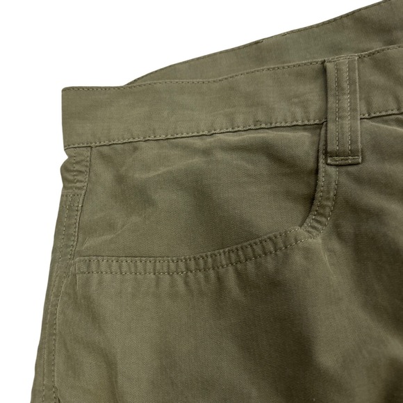 Eddie Bauer Shorts 42 Mens Olive Green Casual Outdoor Pockets Hiking‎ - Picture 3 of 7